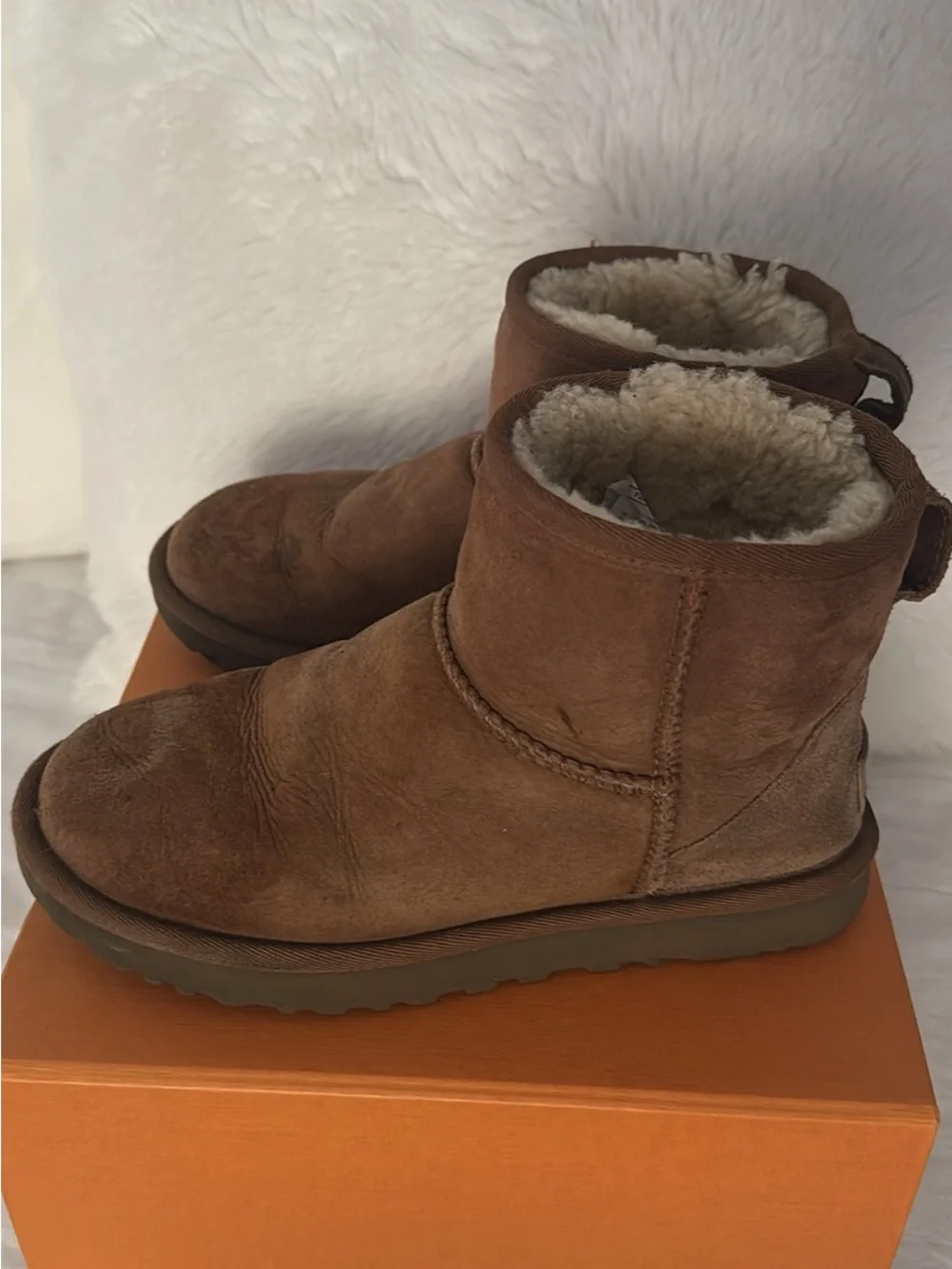 UGG Boots - US 5